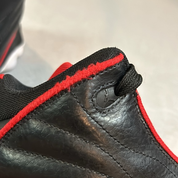 Nike Air Jordan Pro Strong Bred Black University Red DC7911-061 Kids Size 4Y - Picture 6 of 13